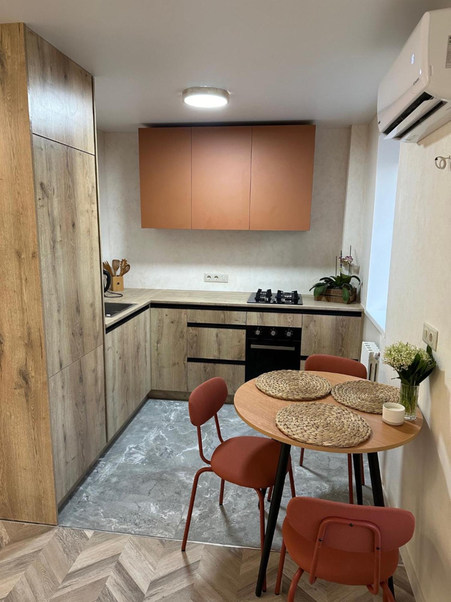 Terracotta Apartment Kremenchuk Ngoại thất bức ảnh