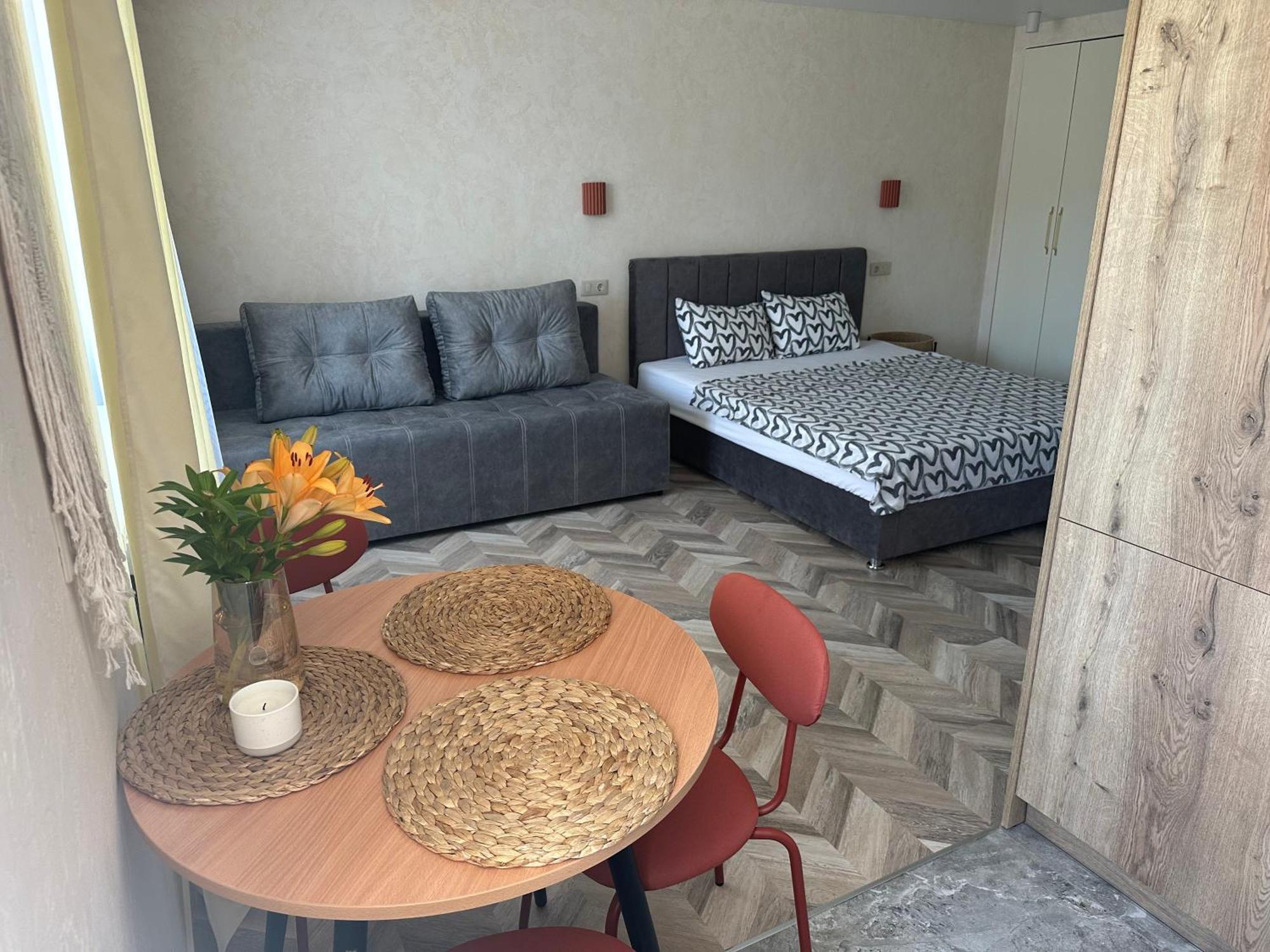 Terracotta Apartment Kremenchuk Ngoại thất bức ảnh